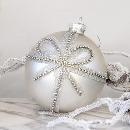 Luxurious Taupe Diamante Bow Bauble
