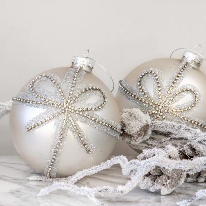 Luxurious Taupe Diamante Bow Bauble