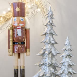 guard soldier nutcracker