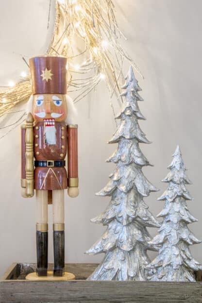 guard soldier nutcracker